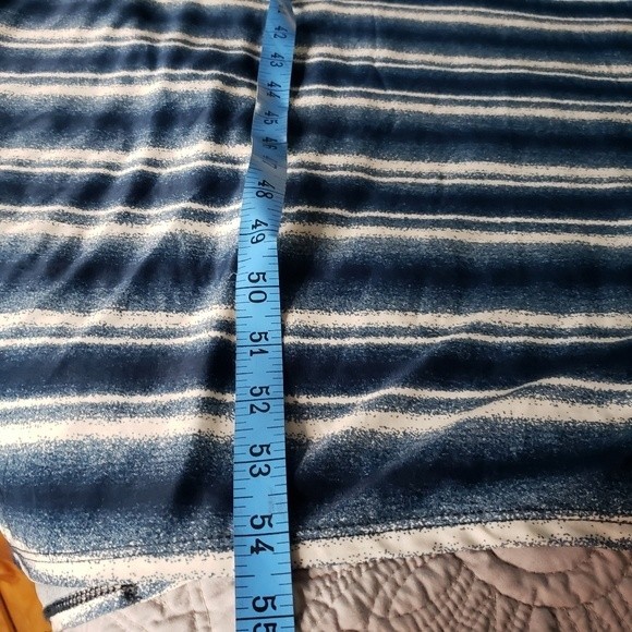 French Laundry Ombre Shades of Blue Razor Back Handkerchief Hem Size XL - Picture 10 of 13